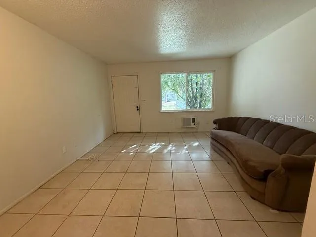 $895 | 8528 Channelview Circle, Tampa, FL 33614