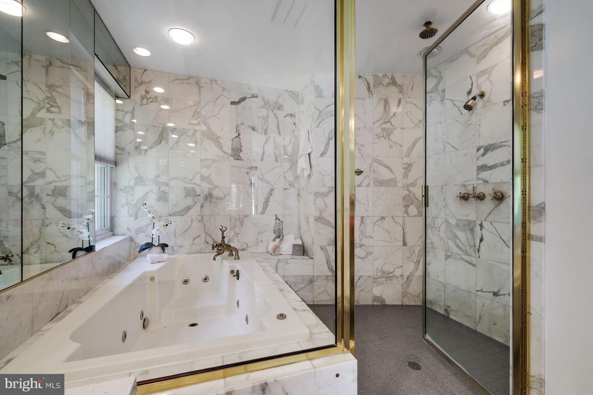 3530 Van Ness Street Northwest Washington, DC 20008 - Photo 19 of 59 Bathroom