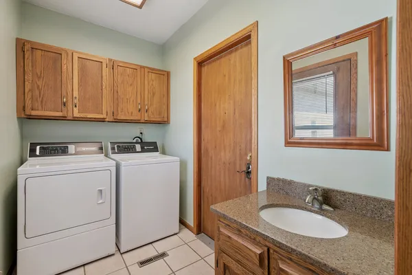 $299,000 | 1533 2nd Avenue, Camanche, IA 52730