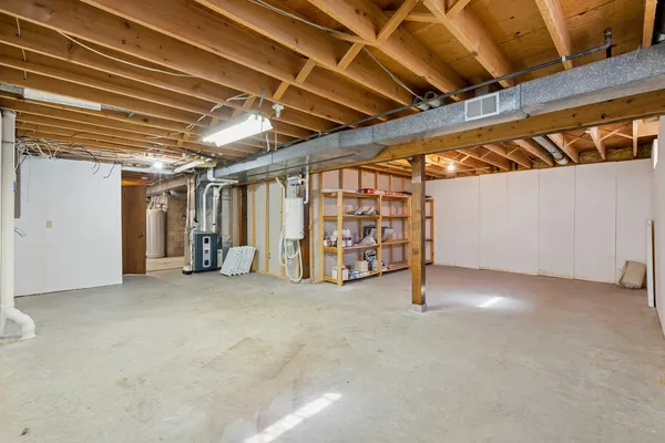 $299,000 | 1533 2nd Avenue, Camanche, IA 52730