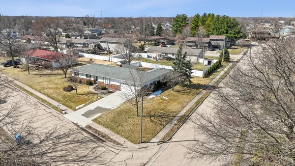 $299,000 | 1533 2nd Avenue, Camanche, IA 52730