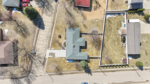 $299,000 | 1533 2nd Avenue, Camanche, IA 52730