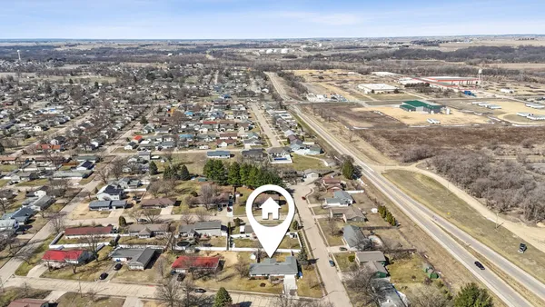 $299,000 | 1533 2nd Avenue, Camanche, IA 52730