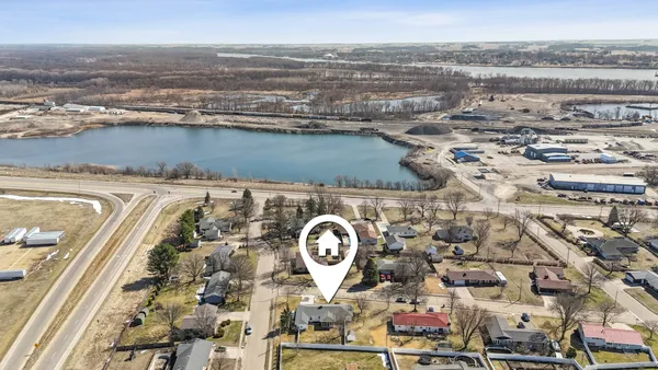 $299,000 | 1533 2nd Avenue, Camanche, IA 52730