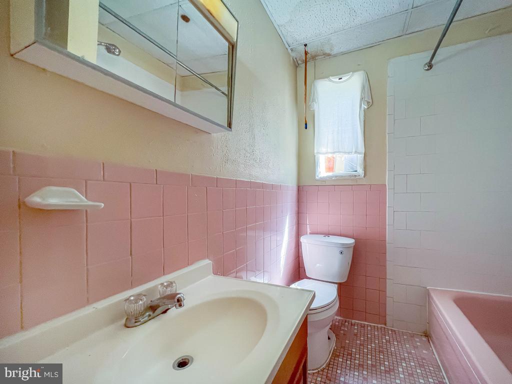 3504 Rhawn Street Philadelphia, PA 19136 - Photo 44 of 51 Bathroom