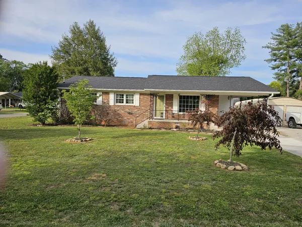 $285,000 | 106 Willow Street North, Cowan, TN 37318