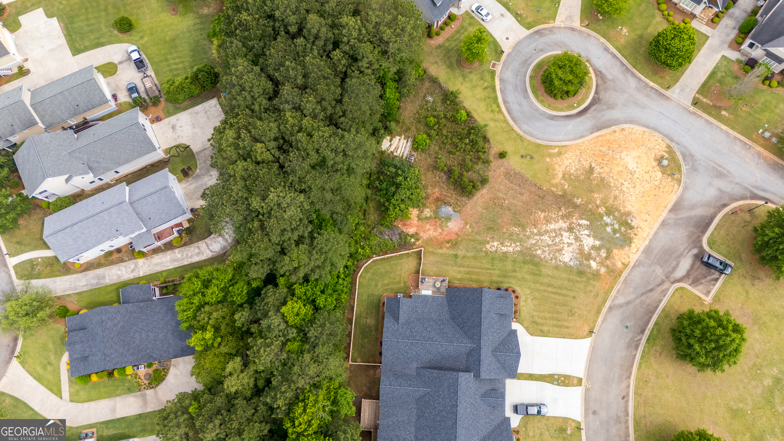 430 Leamington Lane Macon, GA 31220 - Photo 4 of 15 an aerial view of a house with a swimming pool
