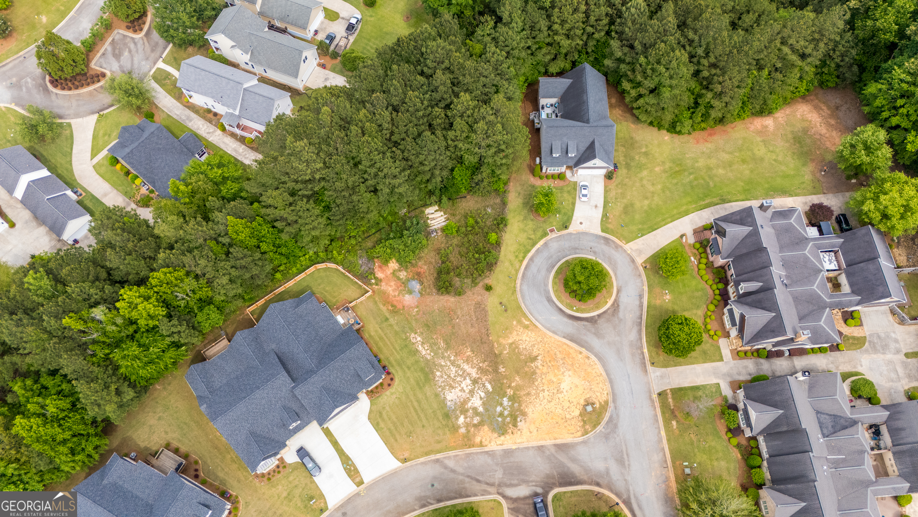 430 Leamington Lane Macon, GA 31220 - Photo 5 of 15 an aerial view of a house with outdoor space and swimming pool
