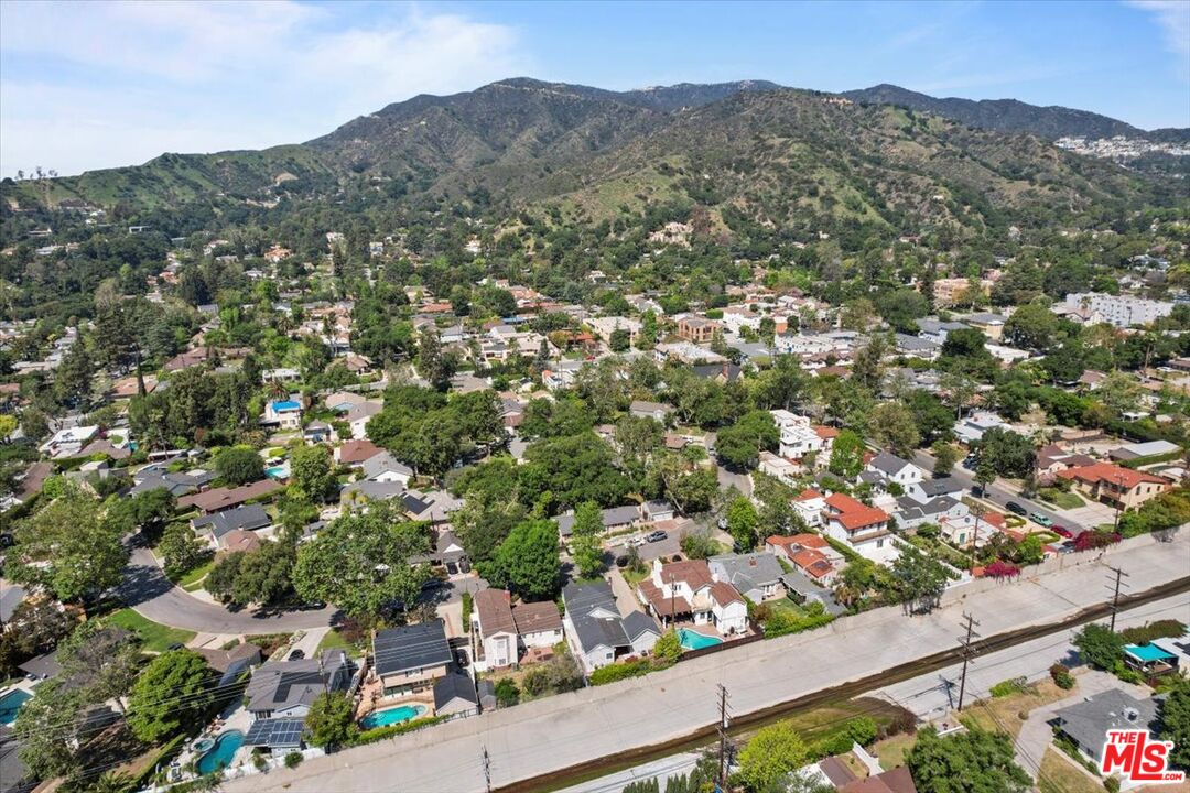 2400 Sylvan Lane Glendale, CA 91208 - Photo 26 of 28