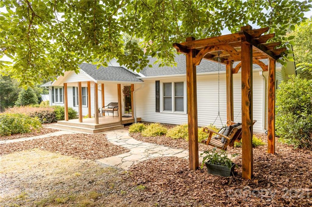 35114 Lowder Road New London, NC 28127 - Photo 3 of 36 Gallery Image 3