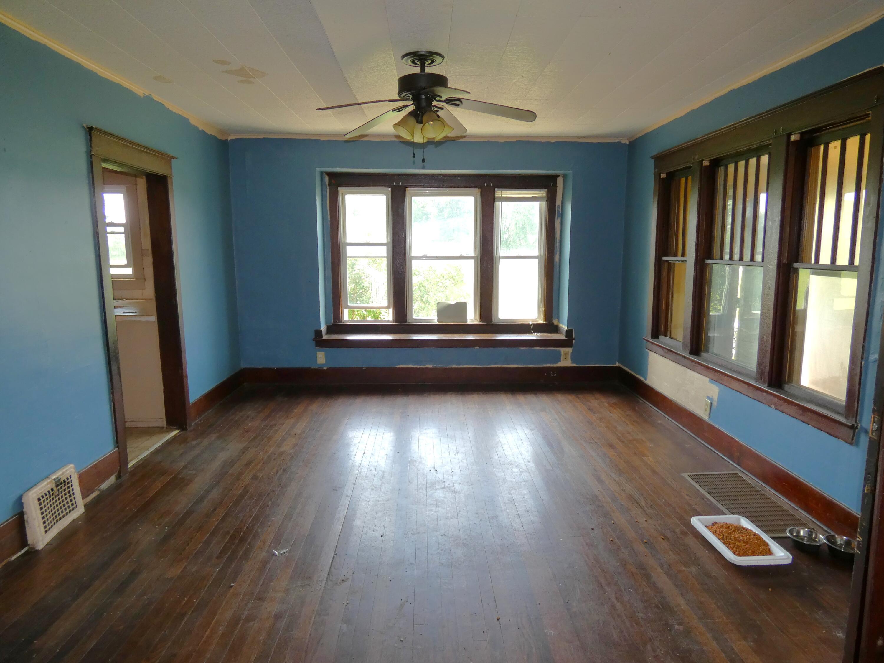 2529 Somerlayton Road Benton Harbor, MI 49022 - Photo 8 of 21 P1060947