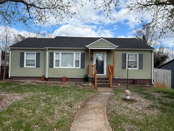 $179,950 | 1121 Oakgrove Avenue, Martinsville, VA 24112