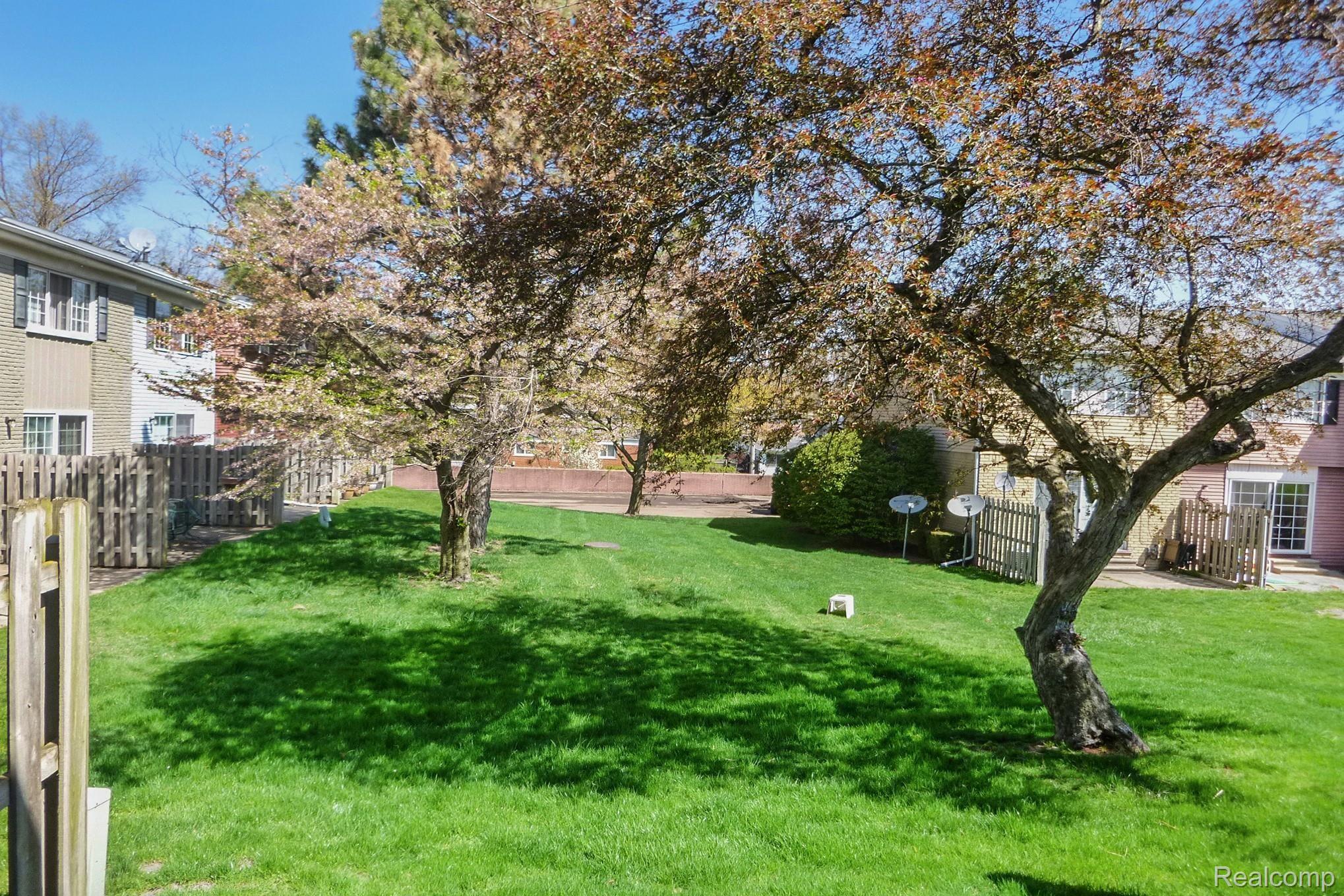 32286 West 12 Mile Road Farmington, MI 48334 - Photo 24 of 24 24-Back Yard View.jpg