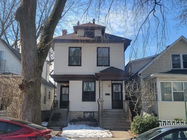 $2,950 | 1122 Sherman Avenue, Unit 2, Evanston, IL 60202