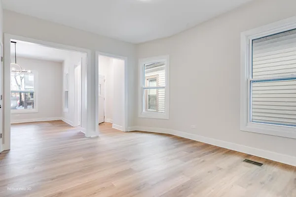 $2,950 | 1122 Sherman Avenue, Unit 2, Evanston, IL 60202
