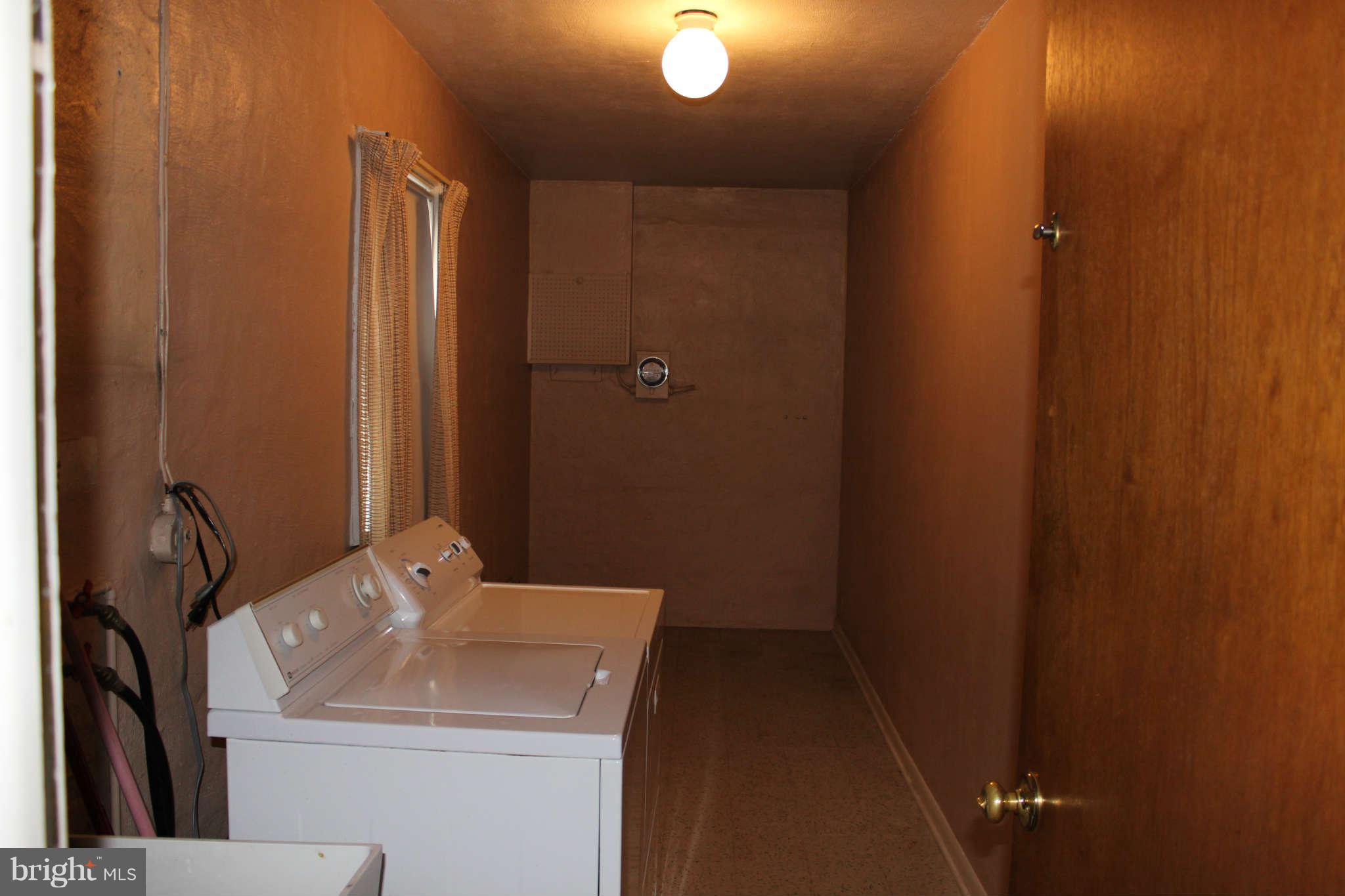 10111 Tipperary Road Baltimore, MD 21234 - Photo 13 of 23 Interior (General)