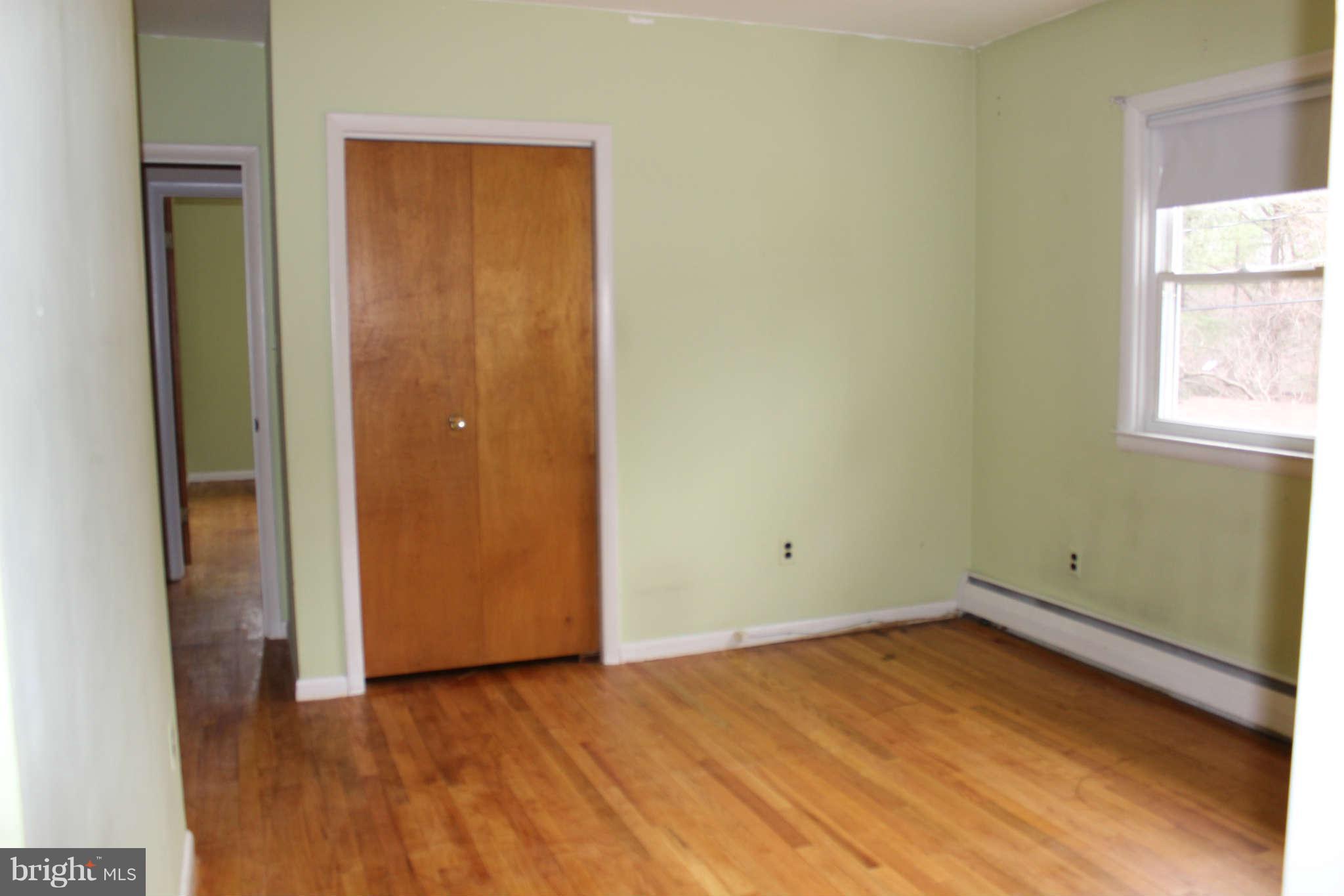 10111 Tipperary Road Baltimore, MD 21234 - Photo 8 of 23 Bedroom
