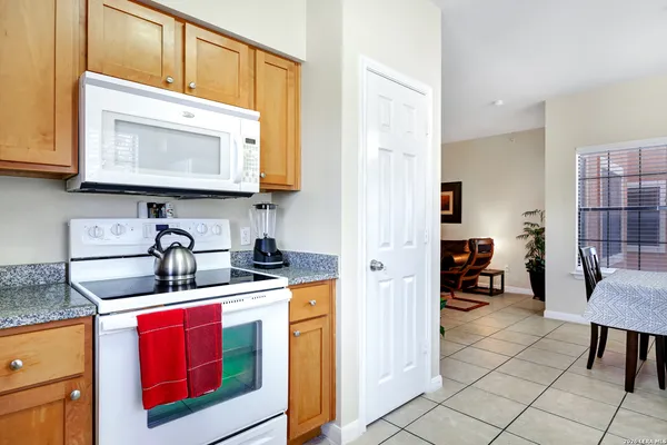 $265,000 | 6160 Eckhert Road, Unit 1721, San Antonio, TX 78240