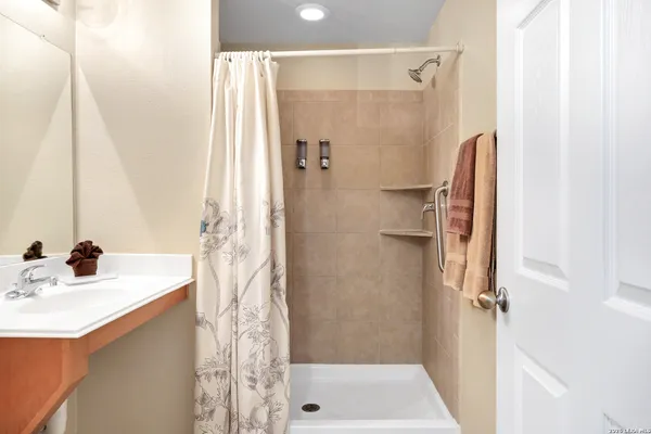 $265,000 | 6160 Eckhert Road, Unit 1721, San Antonio, TX 78240