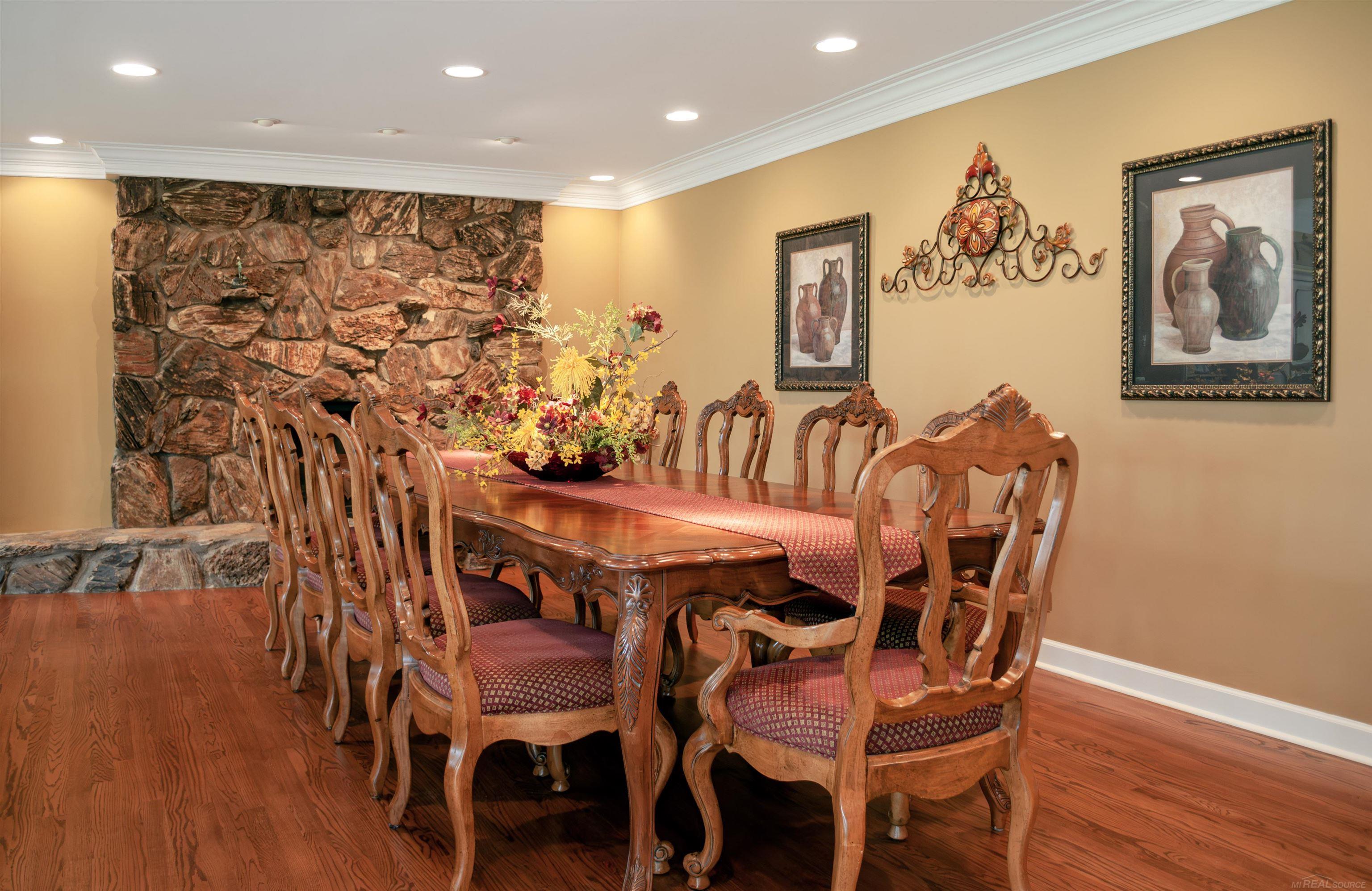1010 Canterbury Road Grosse Pointe Woods, MI 48236 - Photo 20 of 65