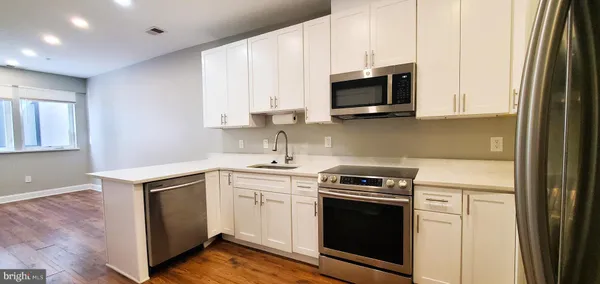 $2,400 | 3110 Georgia Avenue Northwest, Unit 403, Washington, DC 20010