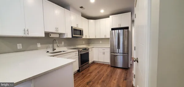 $2,400 | 3110 Georgia Avenue Northwest, Unit 403, Washington, DC 20010