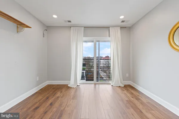 $2,400 | 3110 Georgia Avenue Northwest, Unit 403, Washington, DC 20010