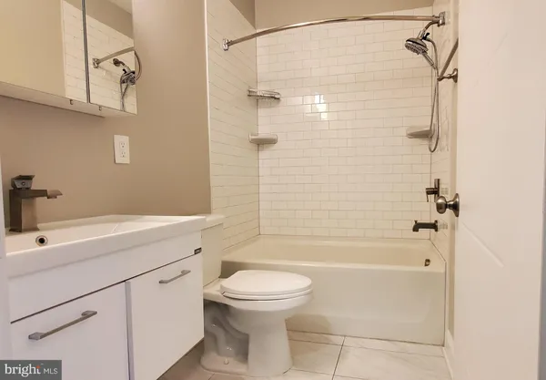 $2,400 | 3110 Georgia Avenue Northwest, Unit 403, Washington, DC 20010