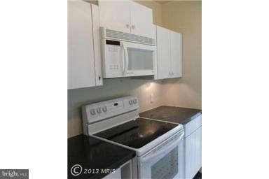 1435 4th Street Southwest, Unit B211 Washington, DC 20024 - Photo 5 of 30 Kitchen
