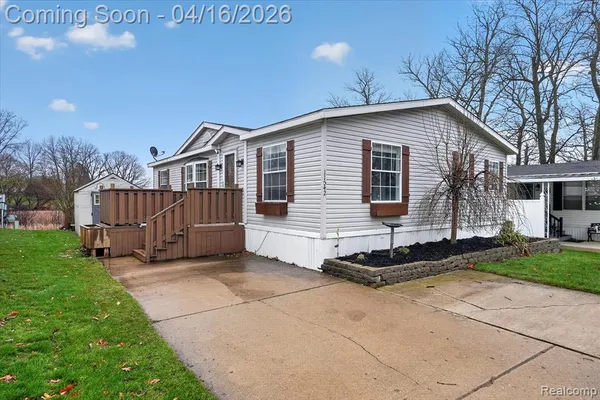 $138,000 | 11542 Clearwater Drive, Fenton, MI 48430