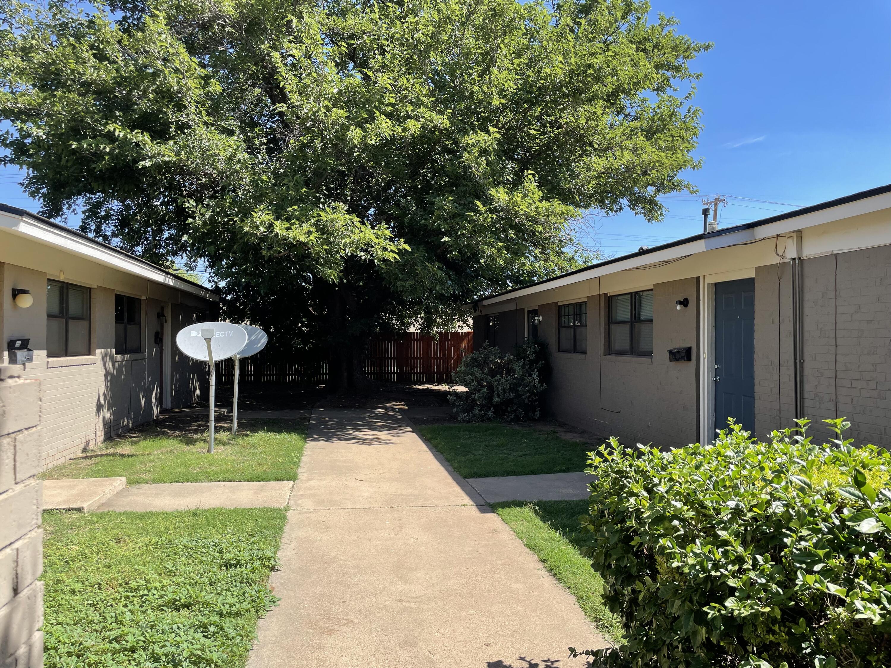 4518 35th Street, Unit B Lubbock, TX 79414 - Photo 2 of 10 4518-B Courtyard