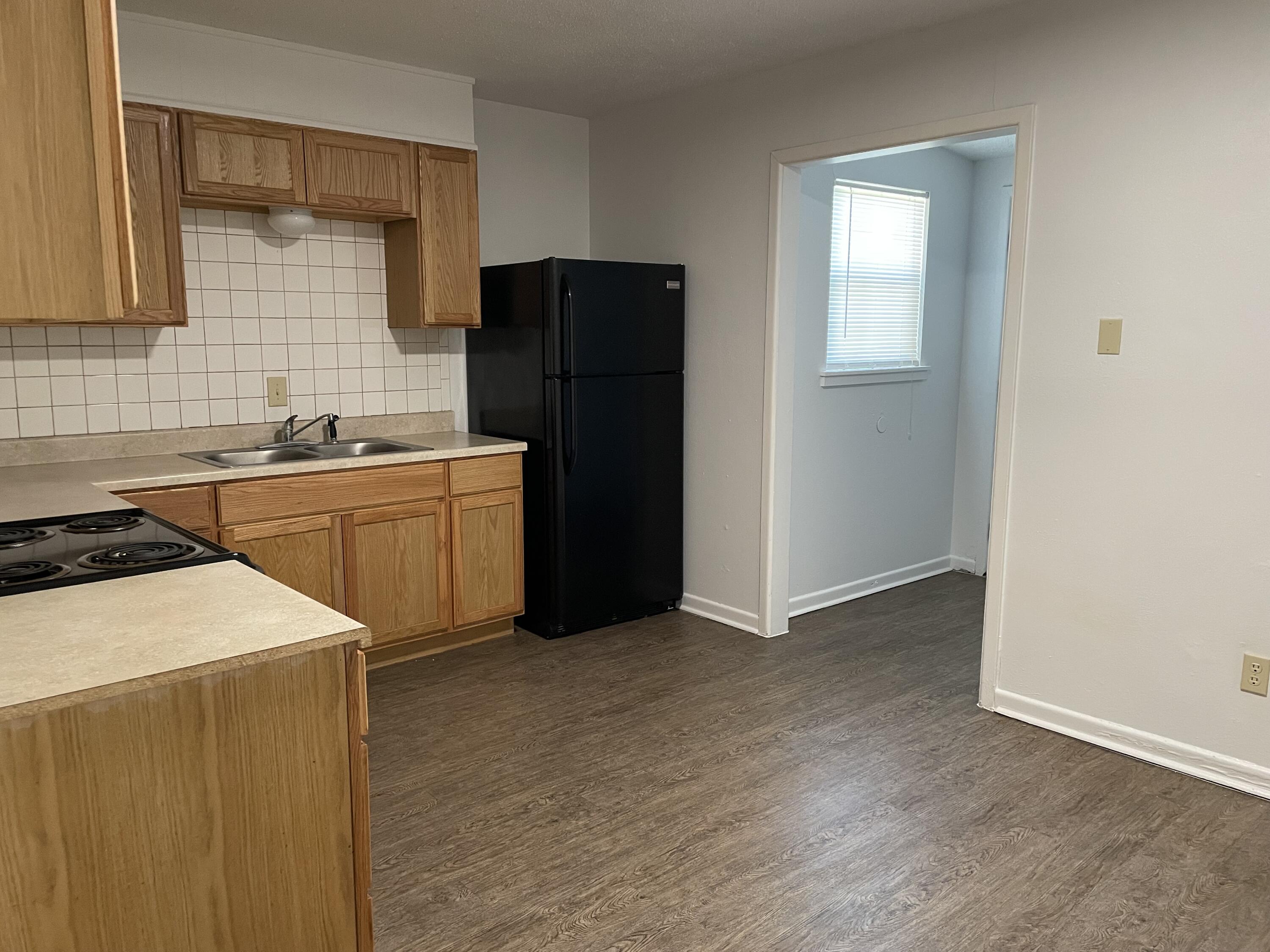 4518 35th Street, Unit B Lubbock, TX 79414 - Photo 5 of 10 4518-B kitchen-alt2