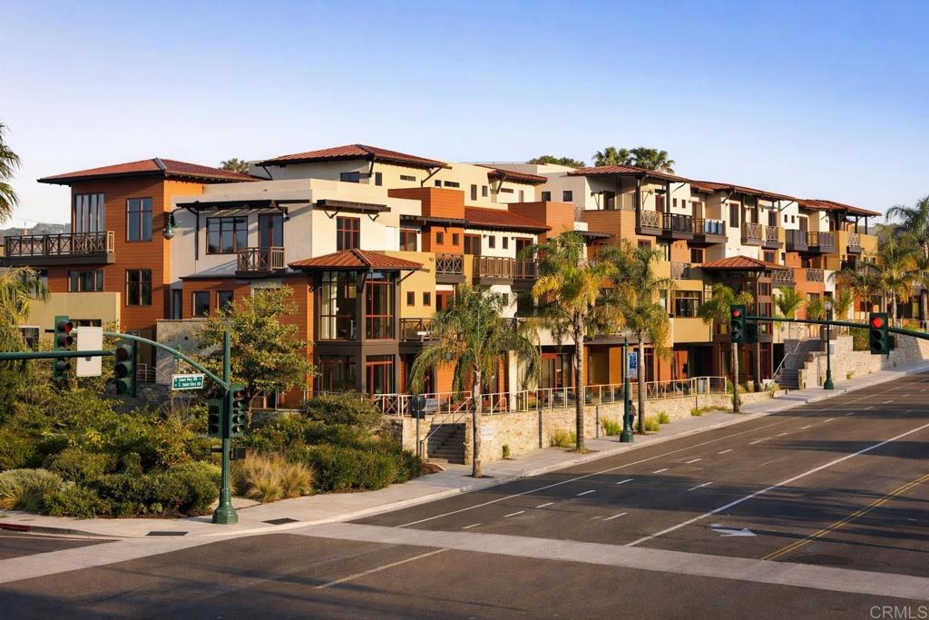 90 North Coast Highway 101, Unit 310 Encinitas, CA 92024 - Photo 20 of 24 a view of a large building