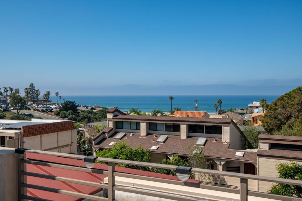 90 North Coast Highway 101, Unit 310 Encinitas, CA 92024 - Photo 2 of 24 a view of a city in middle of a city