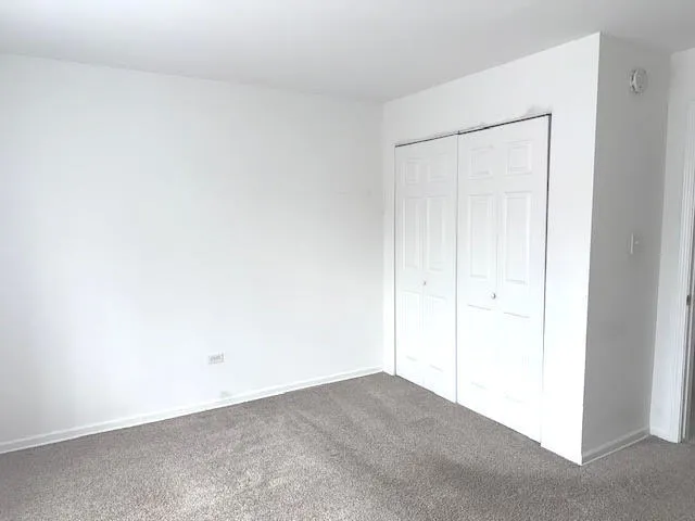 $1,600 | 1621 North Windsor Drive, Unit 214, Arlington Heights, IL 60004