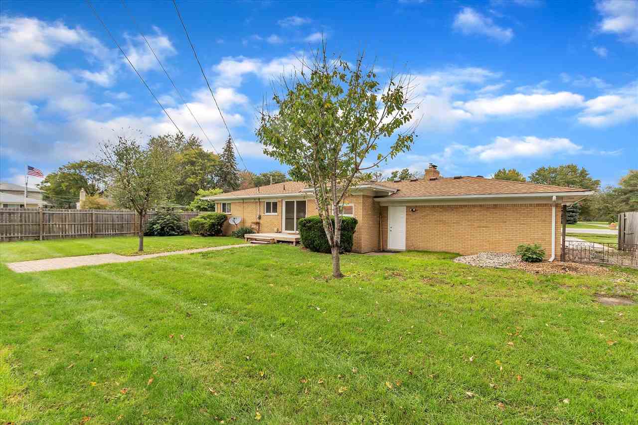41655 Utica Road Sterling Heights, MI 48313 - Photo 37 of 43 50058720-36.JPG
