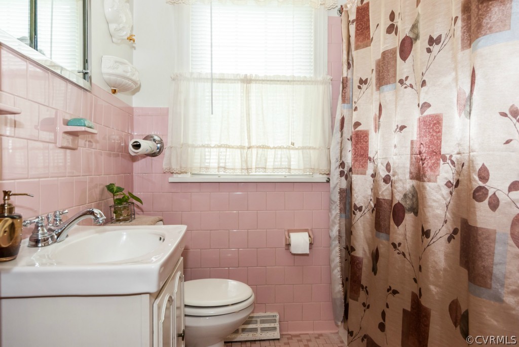 4612 Cooks Road Richmond, VA 23224 - Photo 18 of 21 Gallery Image 18