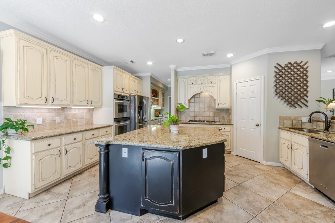 13303 Lost Creek Road Tomball, TX 77375 - Photo 16 of 50