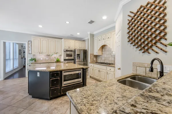 $925,000 | 13303 Lost Creek Road, Tomball, TX 77375