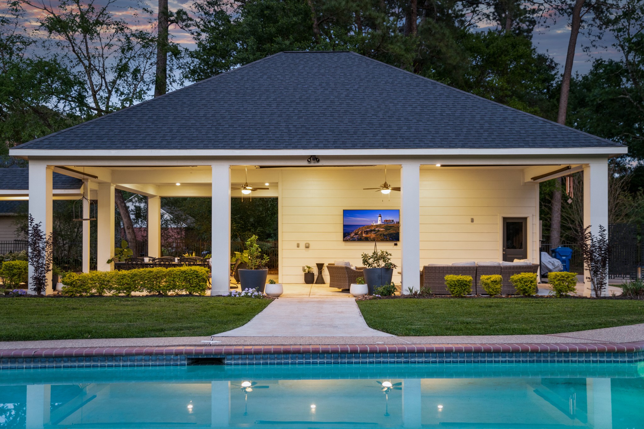 13303 Lost Creek Road Tomball, TX 77375 - Photo 43 of 50 front view of a house with a yard