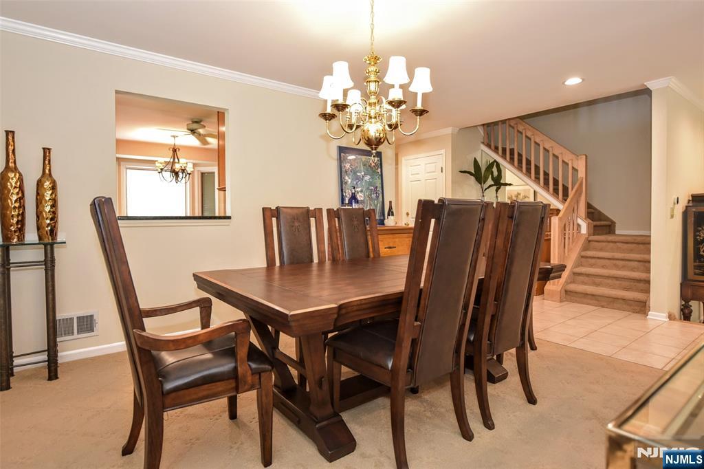 227 Westervelt Lane Mahwah, NJ 07430 - Photo 13 of 48
