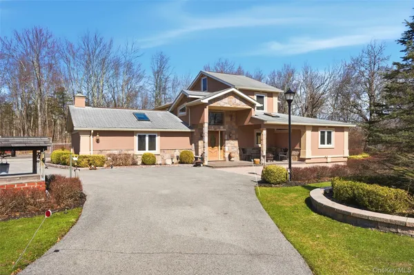 $750,000 | 801 Albany Post Road, Gardiner, NY 12561