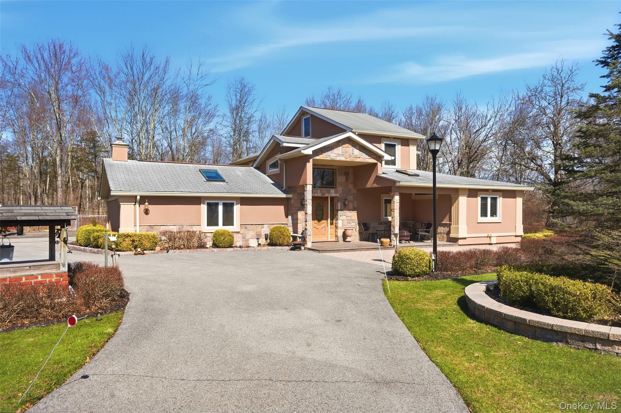 801 Albany Post Road Gardiner, NY 12561 - Photo 1 of 39