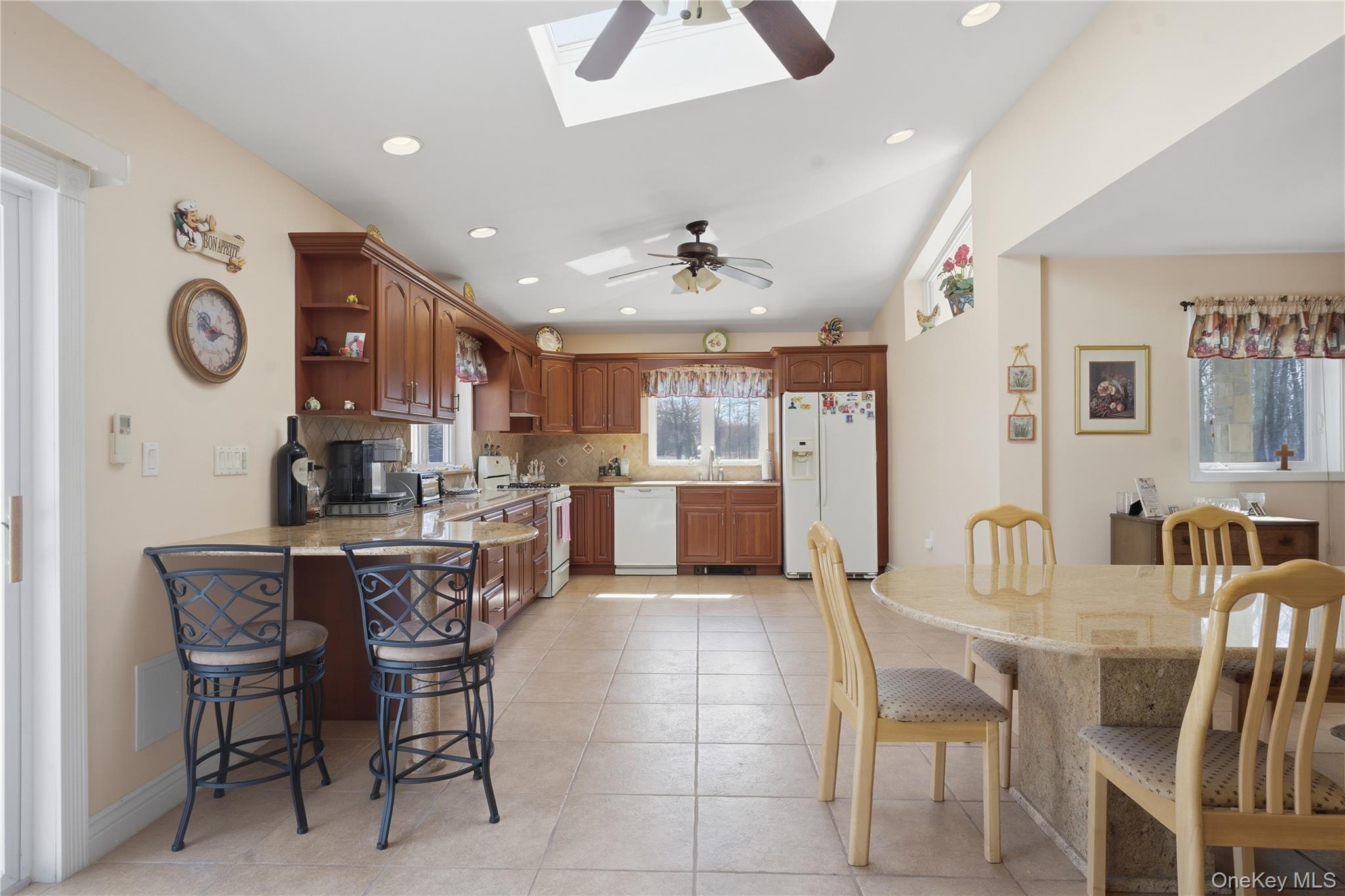 801 Albany Post Road Gardiner, NY 12561 - Photo 13 of 39