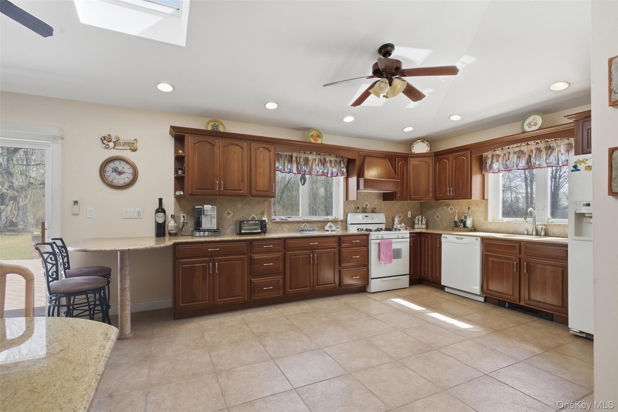 801 Albany Post Road Gardiner, NY 12561 - Photo 14 of 39