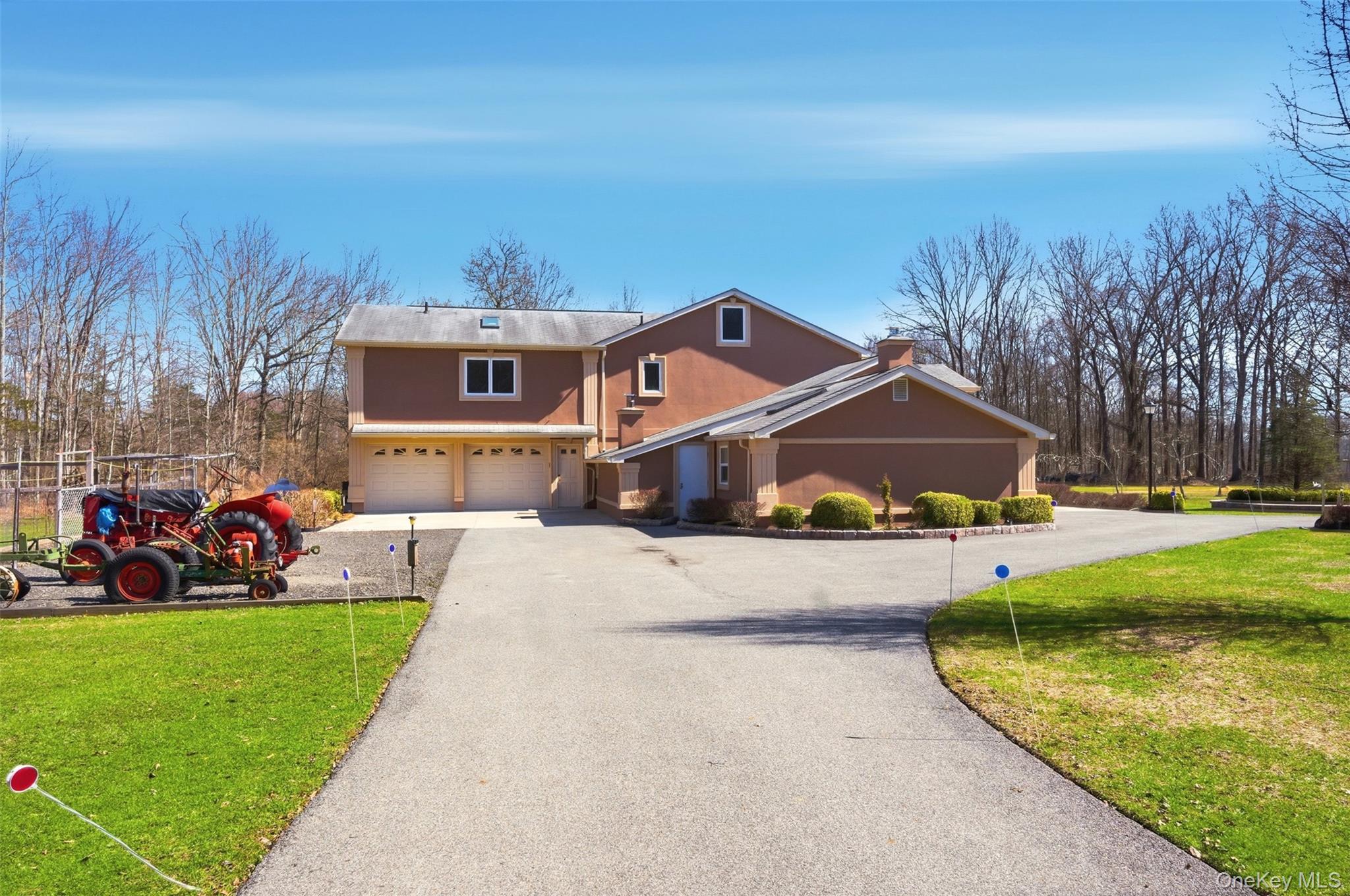 801 Albany Post Road Gardiner, NY 12561 - Photo 2 of 39