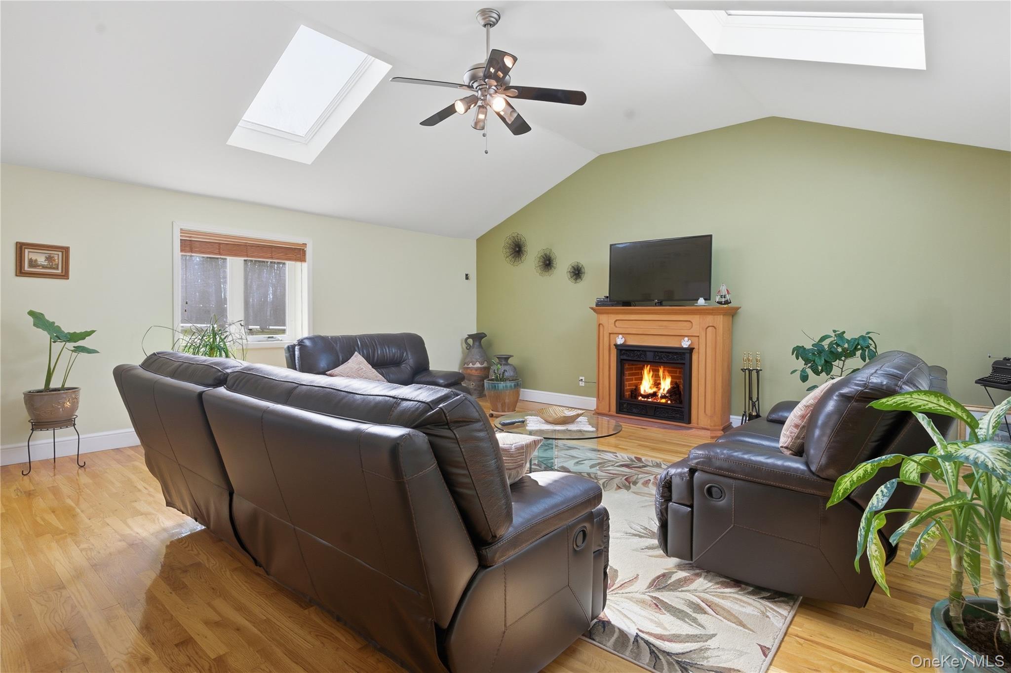 801 Albany Post Road Gardiner, NY 12561 - Photo 10 of 39