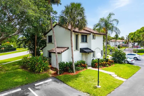 $300,000 | 7200 Northwest 2nd Avenue, Unit 66, Boca Raton, FL 33487