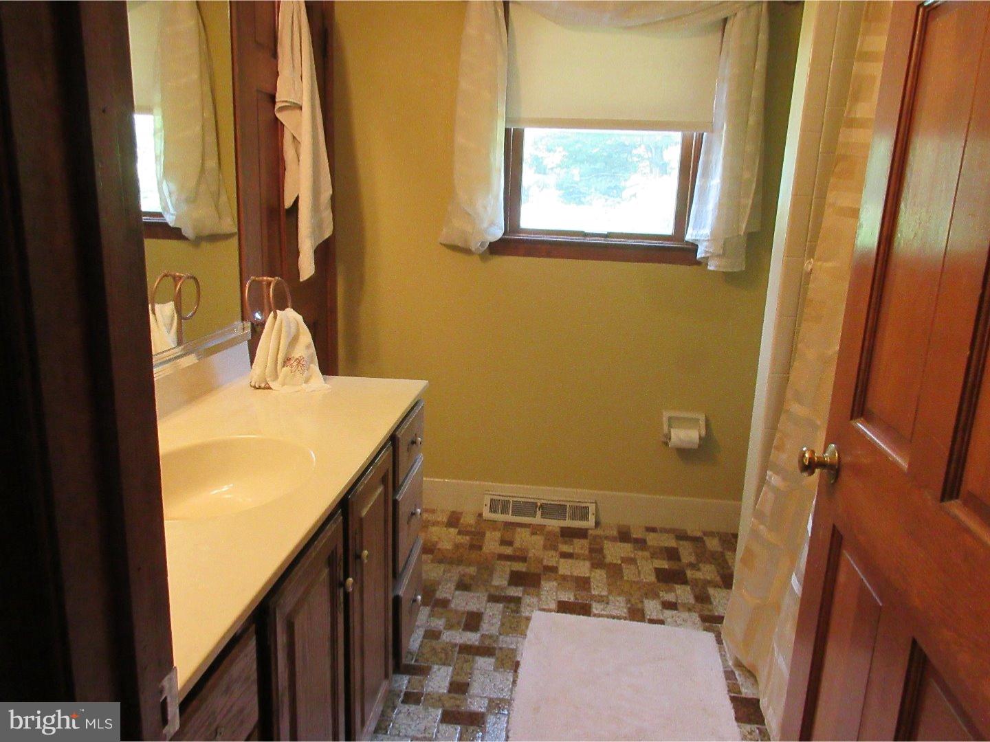 1548 Silo Road Yardley, PA 19067 - Photo 17 of 25 Gallery Image 17