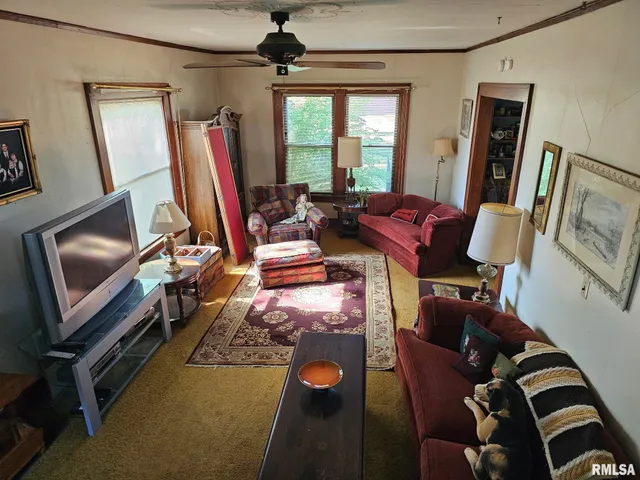 $390,000 | 1457 Knox Highway 17, Gilson, IL 61436